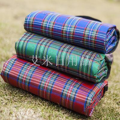 150x100cm acrylic portable outdoor waterproof and moisture-proof folding picnic mat checked tourist beach mat