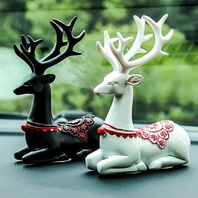 Ping an yi lu automobile decoration lovely deer resin central console decoration accessories car creative interior accessories wholesale