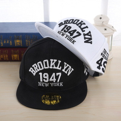 2020 Korean alphabet design hip-hop hat fashion men and women lovers hat wholesale can be customized to sample
