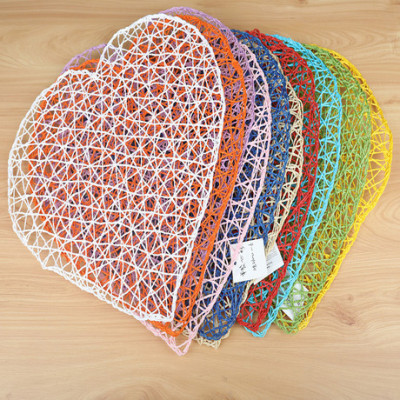 Pure hand-woven environmental protection single wood wrest paper heart-shaped table mat, coacup mat, straw rope net mat, kindergarten shooting props