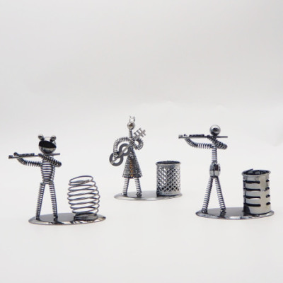 Iron Spring Doll Decoration Iron Pen Holder Band Character Decoration Metal Small Iron Man Home Decoration Wholesale