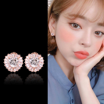 Full Diamond round Sterling Silver Stud Earrings Female Temperament Japanese and Korea Style Rose Gold Earrings Simple Cold Style Heart-Shaped Earrings Wholesale