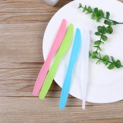 Disposable Independent Cake Frosted Knife High-Grade Solid Serrated Plastic Cake Tray Knife Western Food Knife Wholesale