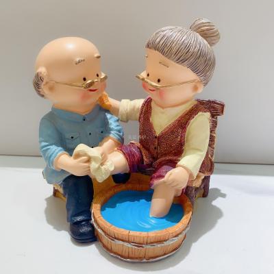 Old man old woman storage tank resin gift gift old man birthday gift room bedroom creative decoration small decorations