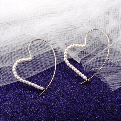 Web celebrity fashion heart pearl heart-shaped earrings women exaggerated big earrings metal punk earrings earrings pend