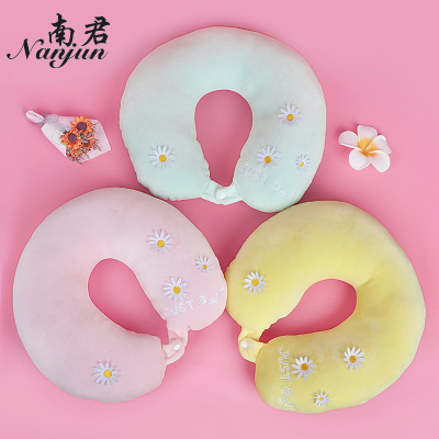 Small Daisy U-shaped Pillow Guard Z Pillow Aircraft travel pillow slow recovery memory cotton pillow hair replacement
