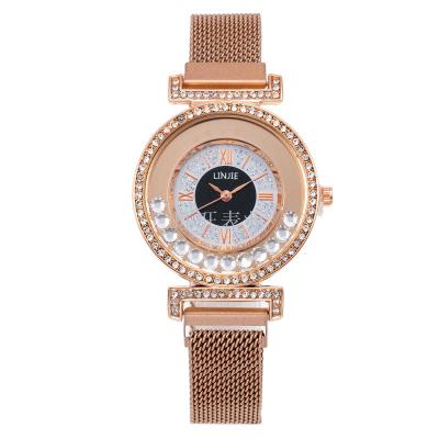 Yiwu hot style quartz watch new magnet watch classic trend quicksand ball set diamond watch