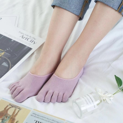 Men's and Women's Invisible Toe Socks