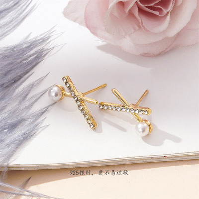 Fashion Cross Geometric Pearl Earrings Simple and Versatile Small Silver Stud Earrings Goddess Elegant Ear Rings