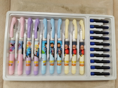 15 Student Only Pens. Beautiful Appearance. Most Importantly, the Price Is Beautiful:
