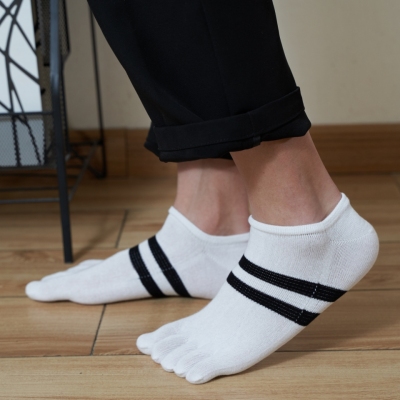 Two-Color Horizontal Stripes Men's Toe Socks