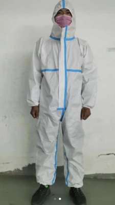 Thickened full - body isolation suit, hooded and one - piece, waterproof and bacteria - proof laboratory isolation suit