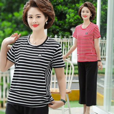 Mom summer \"women 's short - sleeved suit new cotton loose t-shirts striped shirt for the elderly fashion two pairs of overalls
