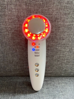 Hot color light warm tender skin into the face of the instrument and perform massager facial export electronic beauty instrument