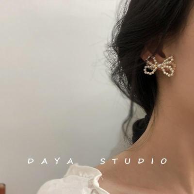 Japanese and Korean Half Sweet Pearl Bow Crystal Earrings Fairy Temperamental Sweet All-Matching