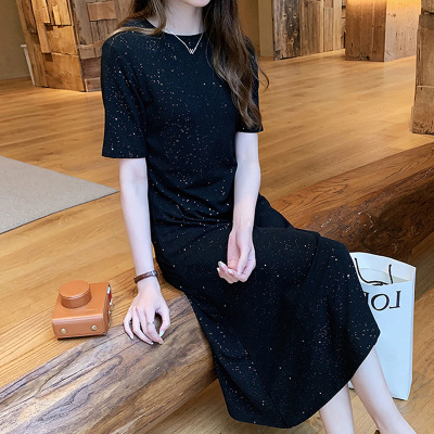 The new summer 2020 Sparkling dress for women's Instagram super hot skirt casual and comfortable super hot medium long skirt with buttocks wrapped