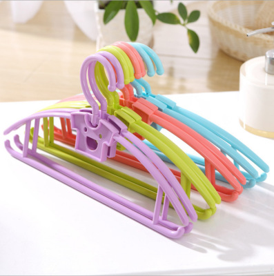 Modern simple plastic daily provisions purple coat hanger agent to join