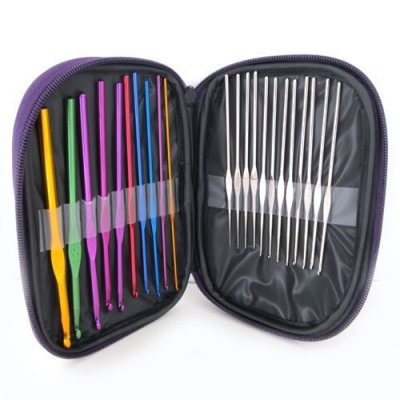 Knitting tools: stainless steel and aluminum alloy crochet set with 22 pieces in a leather case
