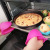 Silicone heat- party hand clip oven anti-hot slip multi-functional glove tray clip two-finger clip