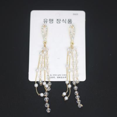 Cold Style Long Pearl Tassel Earrings for Women Elegant Crystal Personalized Eardrops Simple and Thin Face Ear Rings