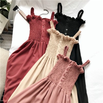 In spring/summer 2020, a strapless dress with a strap inside a neckline and a large skirt around the neckline shows a thin edge