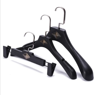 Hot Style Factory Direct the New Asian Black Hotel Hangers Plastic wood coat rack Hangers Retro imitation wood Hangers