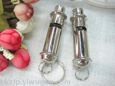 Metal whistle key chain  student whistle key chain training dog whistle police whistle whistle whistle whistle wholesale