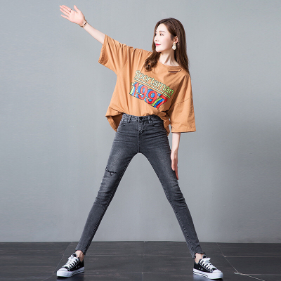 The new Korean version of high-waist Slimming leggings for women in Spring 2020 with strong and small-legged jeans is versatile