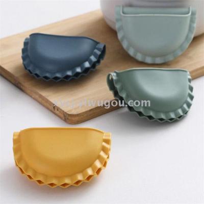 New silicone gloves for dumplings
