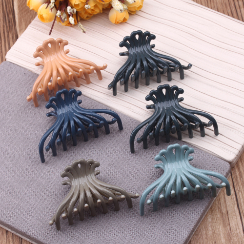 2 Yuan Shop Jewelry Ball Head Artifact Fluffy Lazy Hair Grip Hair Scrub Big Clip Updo Hair Back Head