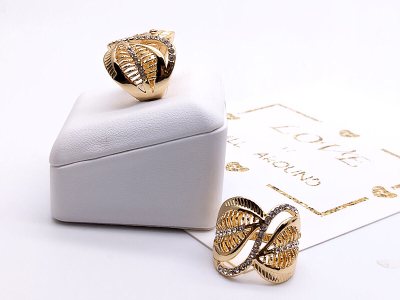 Alloy Diamond Laser Hollow Ring Fashion and Trendy Accessories Bracelet