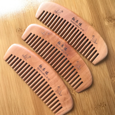 Natural log Common Peach wood comb, fine translated wide teeth wide comb massage comfortable Health easy to carry