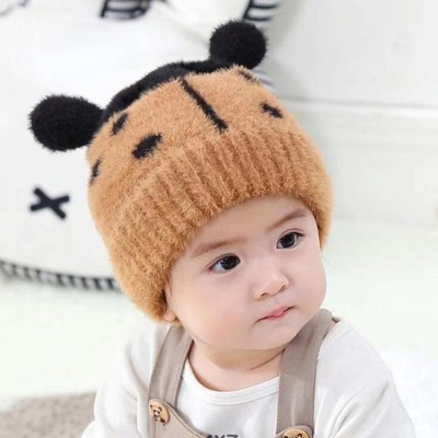 Qiu dong is selling the new children's hats cartoon lady beetle knitting hat with thick warm baby hat wholesale