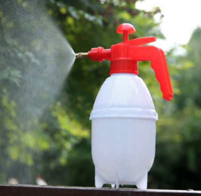 Spray bottle home garden pneumatic sprayer spray bottle water bottle sprayer car wash bottle 1L, 1.5L
