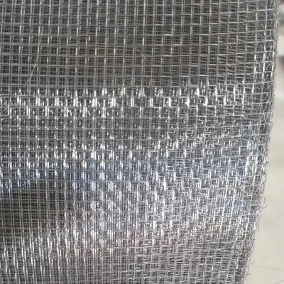 Manufacturer Direct Sale 20*20 Mesh Galvanized Window Screening 1m*25m Iron Wire Netting Water-proof Paper Packing