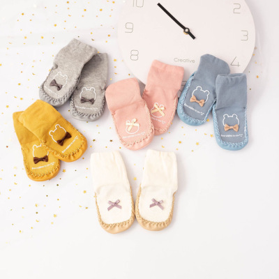 20 years old spring and Autumn style infant floor socks middle tube non-slip toddler shoes combed cotton newborns 0-3 years old socks