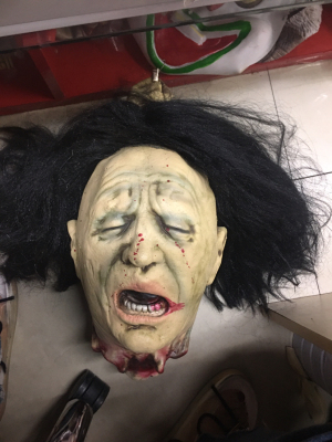 Halloween Bar Haunted House Decoration Props Simulation Broken Head Corpse Hanging Ghost Horror Trick Scary