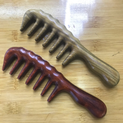 Factory Direct Sales Natural Log Green Sandalwood Comb Thickened Handle Wide Tooth Massage Comb Massage Acupuncture Point Comb through Meridian