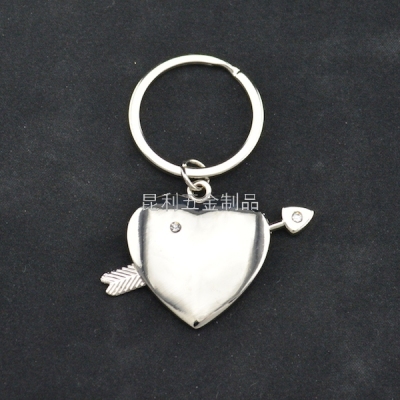 Heart-Piercing Keychain Alloy Keychain Metal Advertising Gifts Promotional Gifts Fashion Boutique Hanging Buckle