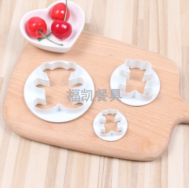 OEM DIY 3D 3PCS Bear Shape Plastic Expression Biscuit Tools Cooking Cutter For Decoration Bakeware For Holiday Christmas
