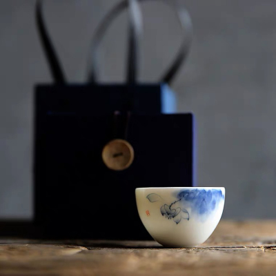 Tea Cup Jingdezhen Porcelain Kung Fu Tea Set Master Cup Single Cup Sheep Fat Jade Household Tea Savoring Cup Underglaze Color