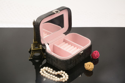 Currently Available Sales Pu Embossed Jewelry Box Custom Necklace Ring Storage Box Portable Delicate Box