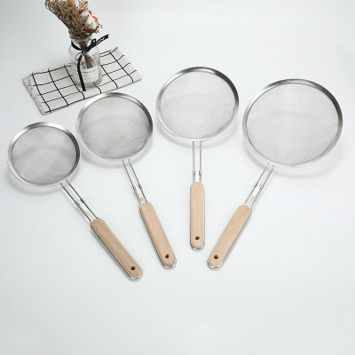 Factory Direct Sales Stainless Steel Lengthened Wooden Handle Strainer Oil Grid Fried Snacks Strainer Strainer Dumpling Noodles Fishing