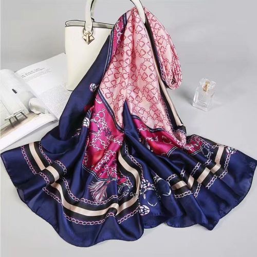 christmas gift for mother‘s teacher‘s day birthday gift for mother-in-law middle-aged elders practical surprise creative high-end silk scarf