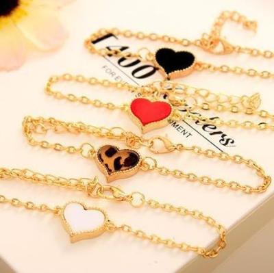 Korean Style Indie Pop Jewelry White Clover Heart Love Heart Bracelet Yiwu Wholesale of Small Articles