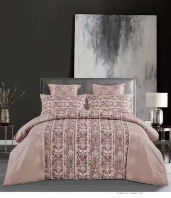 European-Style Four-Piece Bedding Set with Simple European Patterns Can Be Customized