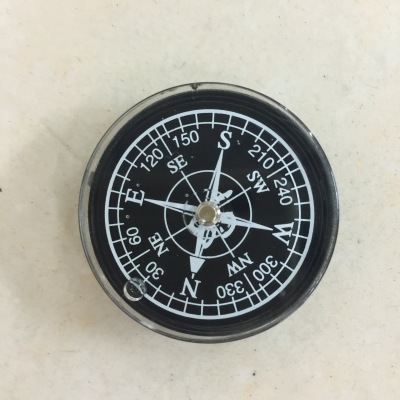 Wholesale Supply Compass Plastic Compass Mountaineering Travel Outdoor Portable 45mm Small Compass