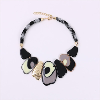 Ornament Fashion Exaggerated Style European and American Irregular Resin Pendant Alloy Necklace All-Match Clavicle Chain