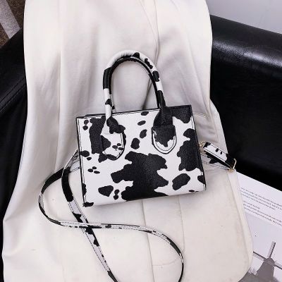 New Women's Bag European and American Snake Pattern Handbag Unique One-Shoulder Crossbody Women's Bag Fashionable PU Leather Fashionable All-Matching Women's Backpack
