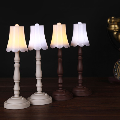 European Mini Retro Small Night Lamp near the Dormitory Bedroom Eye Table Lamp Ornaments